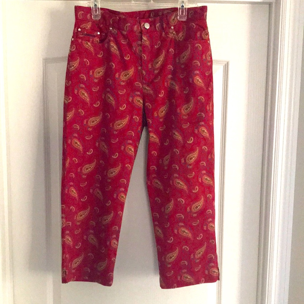 Lauren Jeans Co. cropped pants.